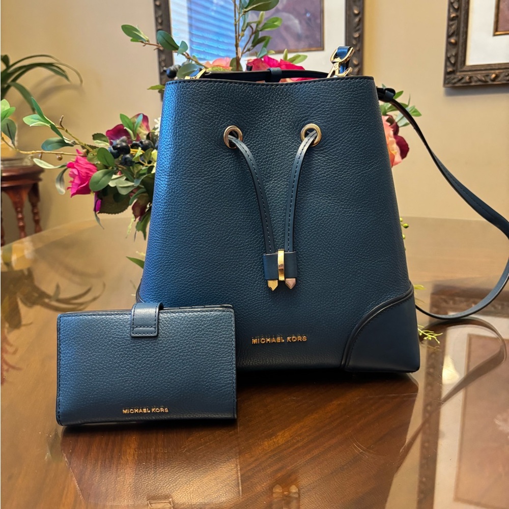 Michael Kors Navy Shoulder Bag with Wallet